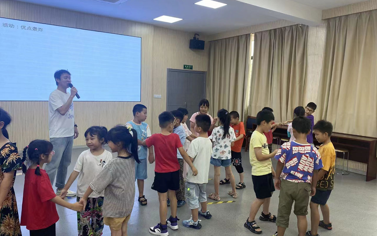 兰山龙观乡中心学校